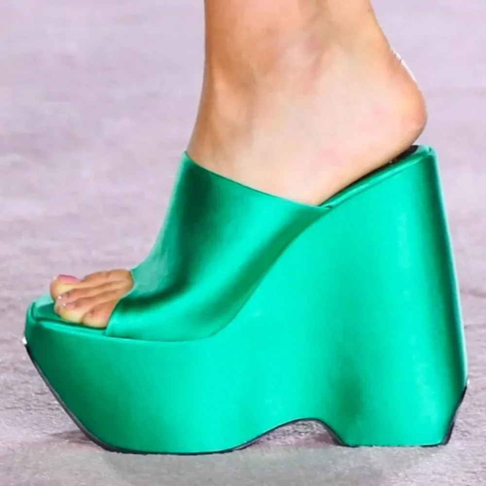 Designer Emerald Satin Platform Wedge Sandal / size 8.5